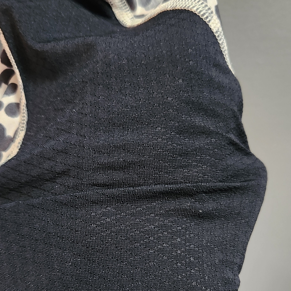 Lululemon Size 4 Leopard Print Leggings With Pockets - Picture 4 of 6